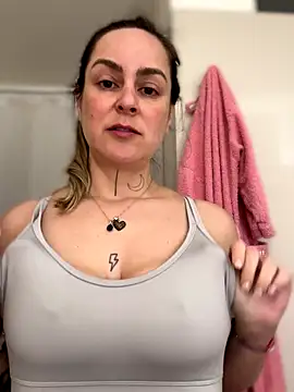 Snapshot of misslulipop chatting on 23, 9, 2025 misslulipop online show from 23, 9, 2025