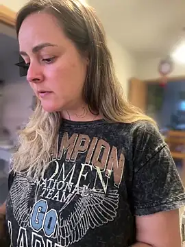 Snapshot of misslulipop chatting on 8, 3, 2025 misslulipop online show from 8, 3, 2025