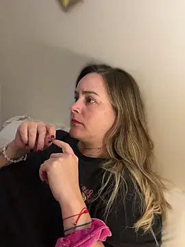 Snapshot of misslulipop chatting on 21, 3, 2025 misslulipop online show from 21, 3, 2025