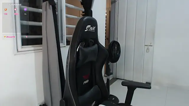 Snapshot of tamy_shine87 chatting on 18, 12, 2025 tamy shine87 online show from 18, 12, 2025