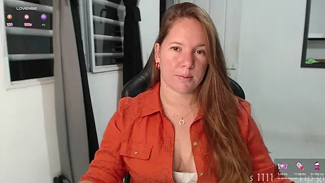 Snapshot of tamy_shine87 chatting on 15, 12, 2025 tamy shine87 online show from 15, 12, 2025