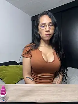 Angela isabella online show from 28, 10, 2025