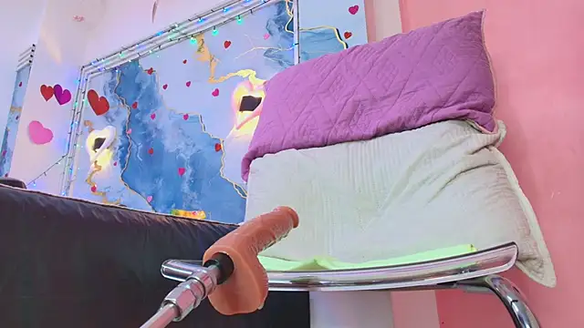 lorrayne  online show from 25, 2, 2026