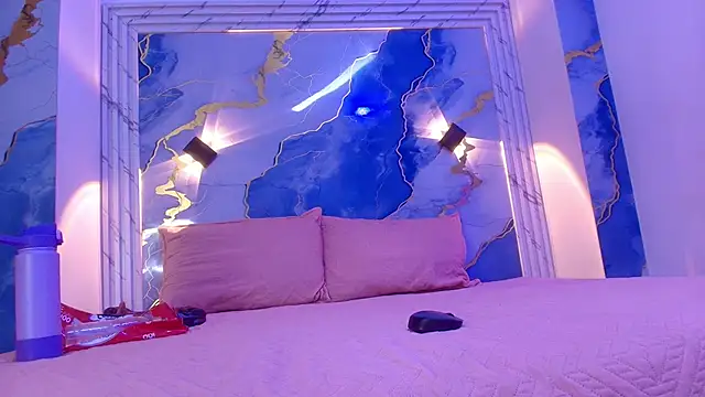 lorrayne  online show from 12, 11, 2025