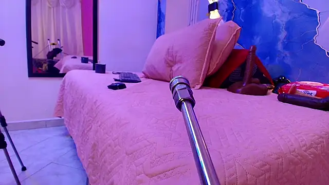 lorrayne  online show from 15, 10, 2025