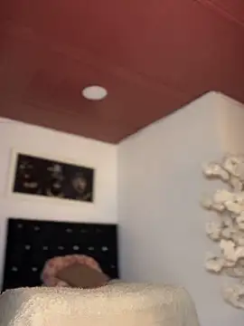 Ambar pe  online show from 25, 10, 2025