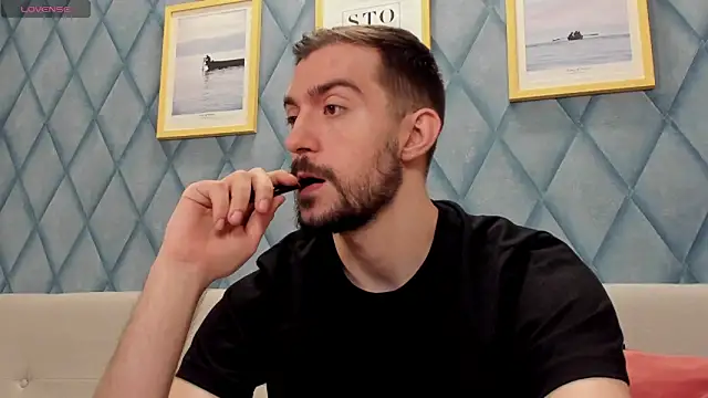 Snapshot of Dylan_Best chatting on 5, 7, 2026 Dylan Best online show from 5, 7, 2026