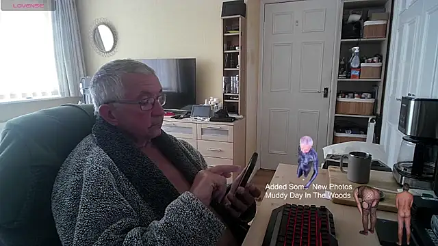 Snapshot of Aandy62 chatting on 31, 5, 2026 Aandy62 online show from 31, 5, 2026