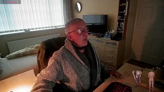 Snapshot of Aandy62 chatting on 16, 6, 2026 Aandy62 online show from 16, 6, 2026