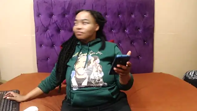 Snapshot of EBONYBUSTYY chatting on 8, 5, 2026 EBONYBUSTYY online show from 8, 5, 2026