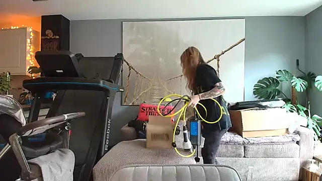 Snapshot of short_sweetpea chatting on 17, 10, 2025 short sweetpea online show from 17, 10, 2025