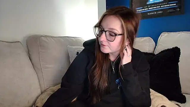 Snapshot of short_sweetpea chatting on 27, 11, 2025 short sweetpea online show from 27, 11, 2025