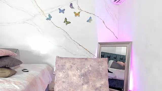 IsiisLovei online show from 4, 6, 2026