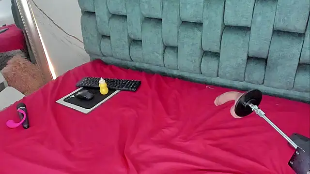 IsiisLovei online show from 24, 2, 2026