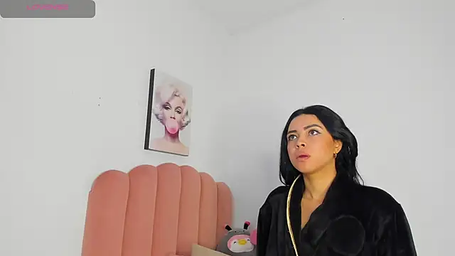 julieth sanz online show from 10, 3, 2025