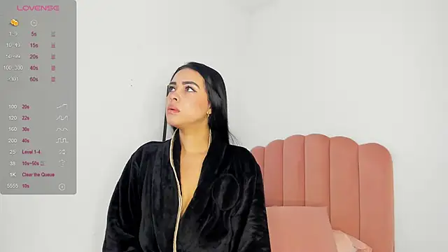 julieth sanz online show from 31, 1, 2025