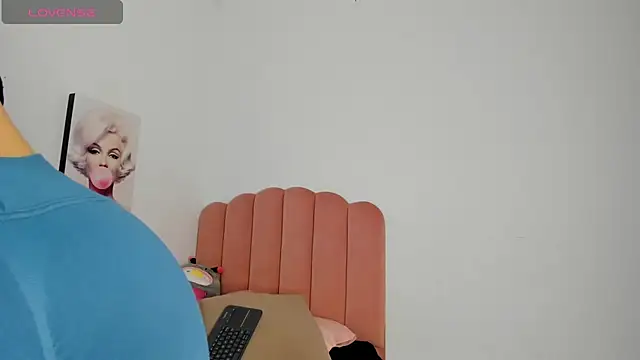 julieth sanz online show from 6, 2, 2025