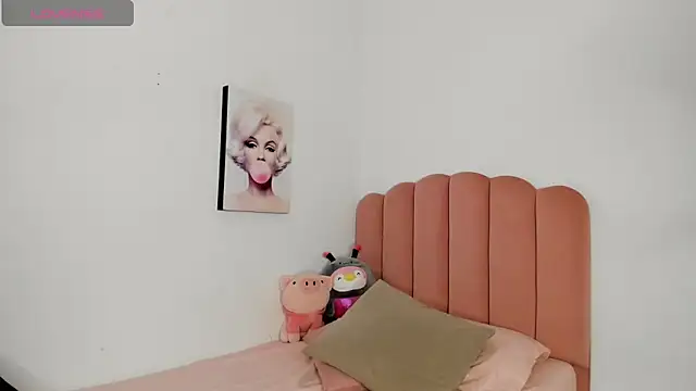 julieth sanz online show from 21, 2, 2025