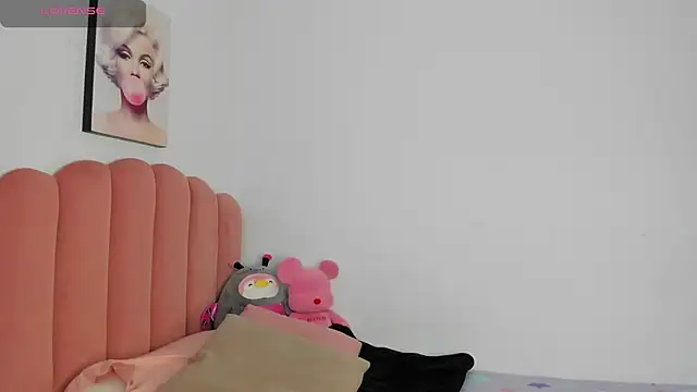 julieth sanz online show from 7, 3, 2025