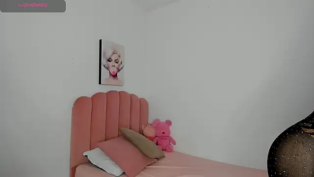 julieth sanz online show from 22, 3, 2025