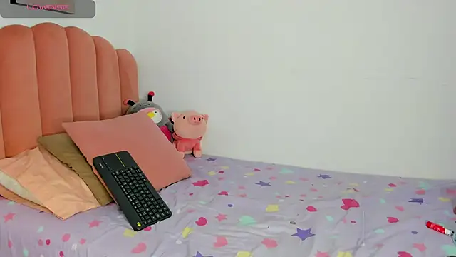 julieth sanz online show from 3, 3, 2025