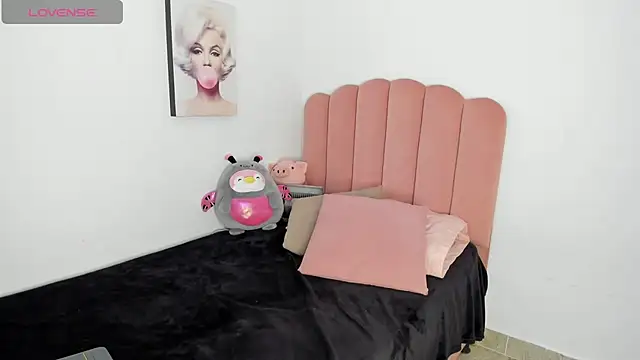 julieth sanz online show from 23, 1, 2025