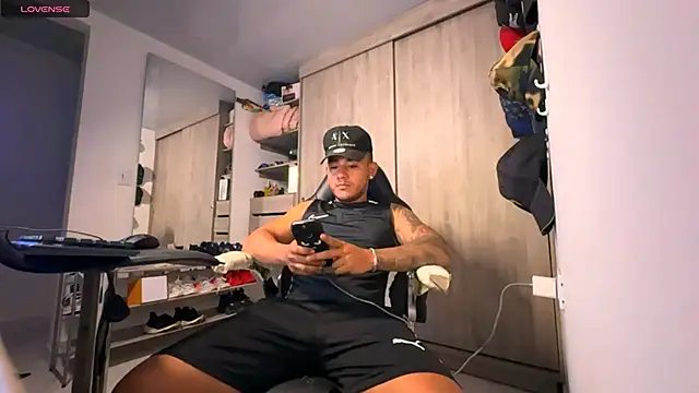 Snapshot of jordylatin20 chatting on 8, 11, 2025 jordylatin20 online show from 8, 11, 2025