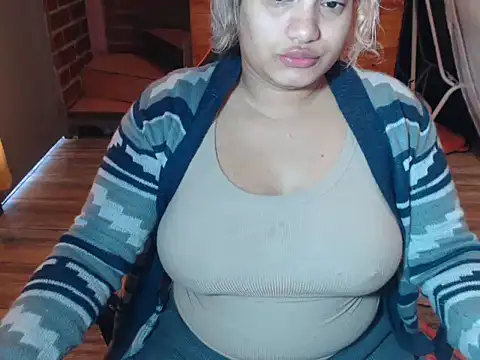 Hilarybunnyy online show from 28, 4, 2026