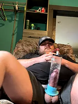 Snapshot of fatdickdaddy448 chatting on 30, 10, 2025 fatdickdaddy448 online show from 30, 10, 2025