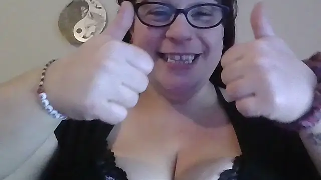 Snapshot of GothyBaby chatting on 2, 12, 2024 GothyBaby online show from 2, 12, 2024