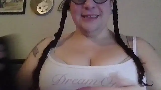 Snapshot of GothyBaby chatting on 23, 1, 2025 GothyBaby online show from 23, 1, 2025