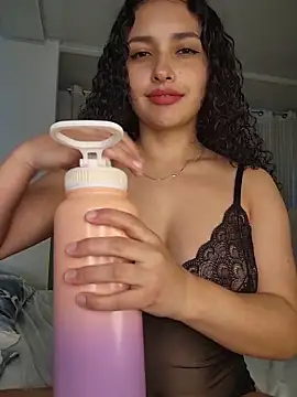 Lucy Marin online show from 26, 2, 2026