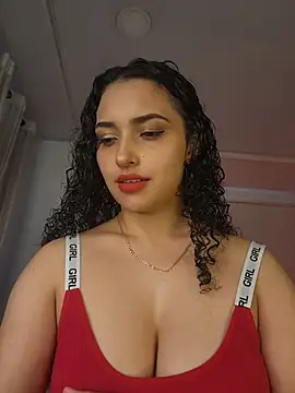 Snapshot of Lucy_Marin chatting on 17, 10, 2025 Lucy Marin online show from 17, 10, 2025