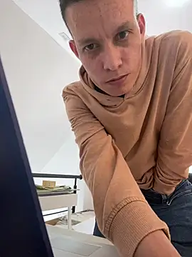 Snapshot of yequeal chatting on 1, 3, 2025 yequeal online show from 1, 3, 2025