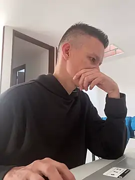 Snapshot of yequeal chatting on 18, 2, 2025 yequeal online show from 18, 2, 2025