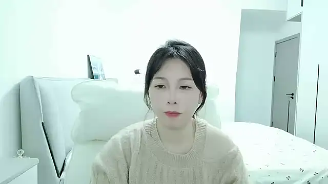 Sunset glow online show from 4, 11, 2025