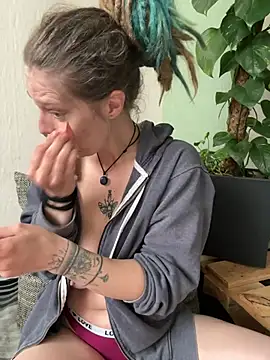 MenaDreadfull online show from 12, 4, 2026