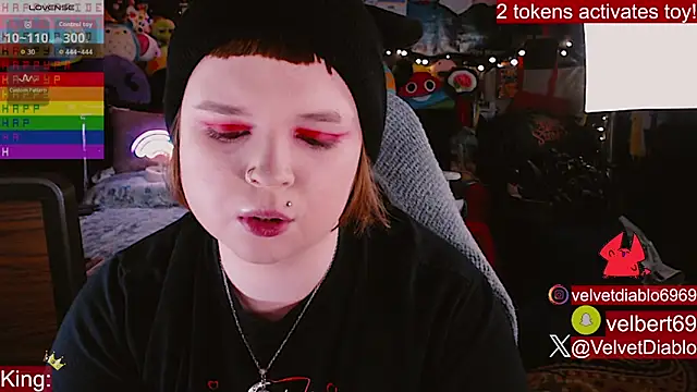 Snapshot of VelvetDiablo chatting on 9, 6, 2026 VelvetDiablo online show from 9, 6, 2026