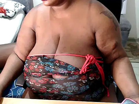 ebonybbwcouples online show from 13, 11, 2025