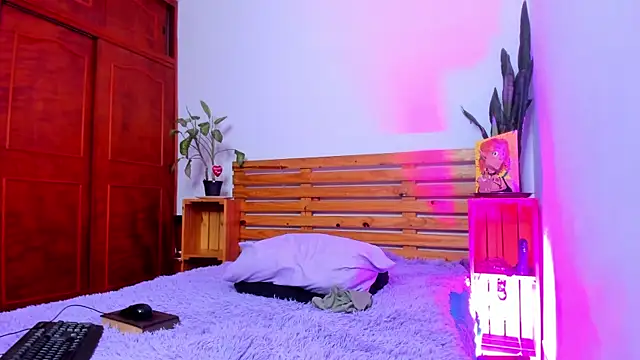 MaryJaneDove online show from 8, 6, 2026