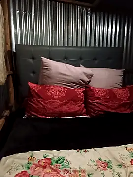 CuteHoney92 online show from 25, 2, 2026