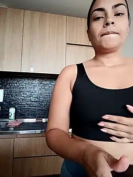 Snapshot of Ivanna2 chatting on 8, 9, 2025 Ivanna2 online show from 8, 9, 2025