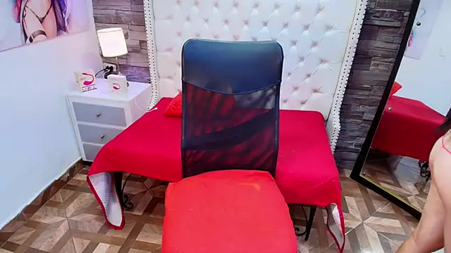 TRINY TS online show from 31, 10, 2025