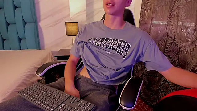 Tyler Cold online show from 6, 10, 2025