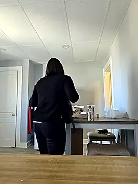 Nikkierosee online show from 6, 11, 2025