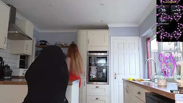 stripmequick online show from 15, 4, 2026