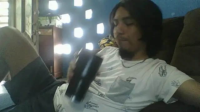 Snapshot of AlexAlejandro13 chatting on 10, 5, 2026 AlexAlejandro13 online show from 10, 5, 2026