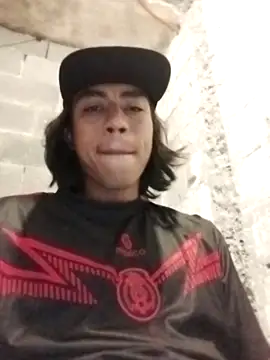 Snapshot of AlexAlejandro13 chatting on 4, 7, 2026 AlexAlejandro13 online show from 4, 7, 2026