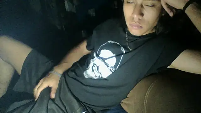 Snapshot of AlexAlejandro13 chatting on 20, 5, 2026 AlexAlejandro13 online show from 20, 5, 2026