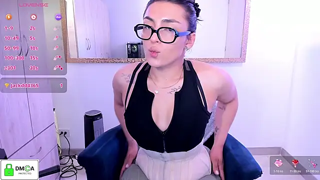 Snapshot of EricaVanderhill chatting on 24, 6, 2026 EricaVanderhill online show from 24, 6, 2026